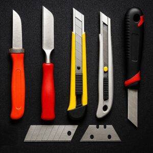 CUCHILLOS Y REPUESTOS