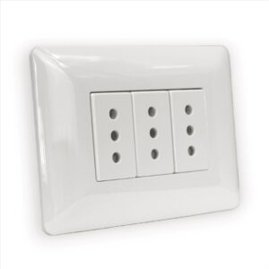 Tomacorriente triple 2p+t 10A 220V BL 2918 STANFORD PLACA